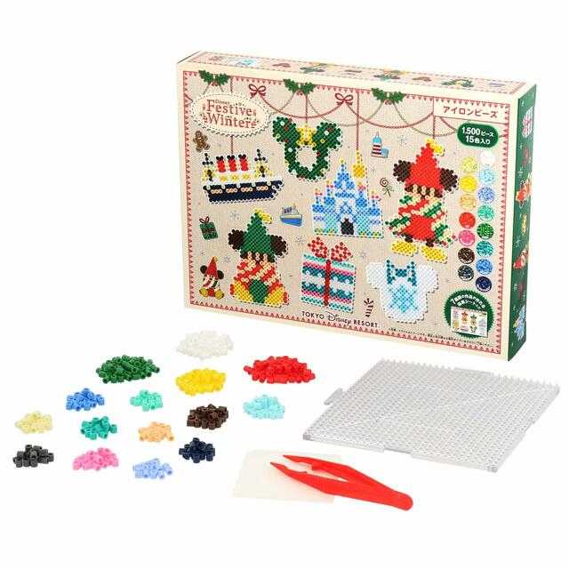 アイロンビーズ 3,900円｜「ディズニー・クリスマス」スペシャルグッズ｜東京ディズニーリゾート40周年“ドリームゴーラウンド”｜発売日：2023年11月7日（火）｜販売店舗：東京ディズニーランド「ディズニー＆カンパニー」、東京ディズニーシー「エンポーリオ」