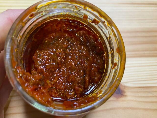 【カルディ ハリッサ 110g】北アフリカ発祥のパプリカベースのピリ辛調味料です。