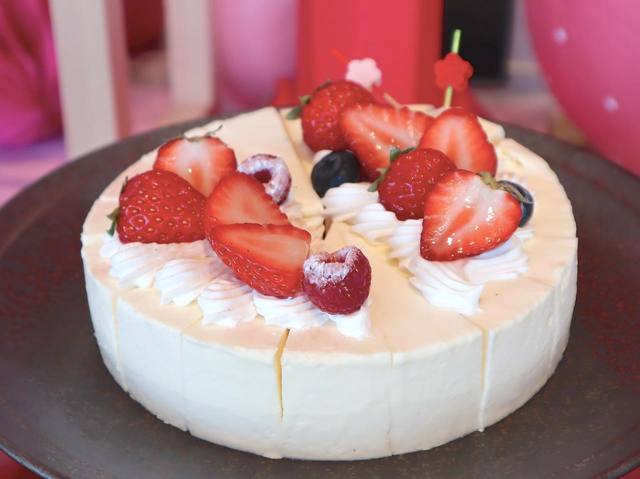 ストロベリーレアチーズ甘酒風味