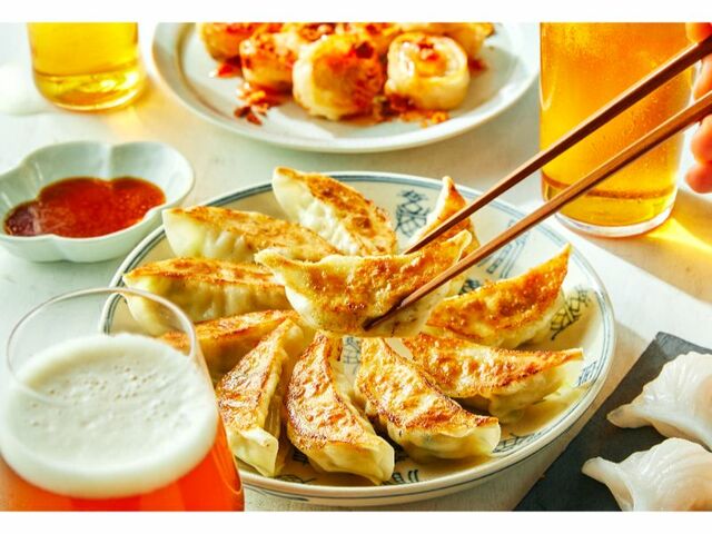 阪神の餃子とビールバル