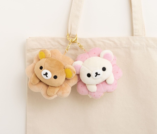 【リラックマ×ミスタードーナツ】「ぶらさげぬいぐるみ」各3,300円／リラックマ、コリラックマ、キイロイトリ、チャイロイコグマの4種類♪バッグにつけてもかわいい！