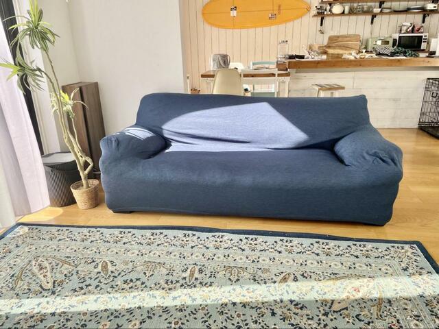 【ニトリ　肘付ストレッチソファカバー3人掛け用】カバーをかけるだけでまるで新品のようなソファに