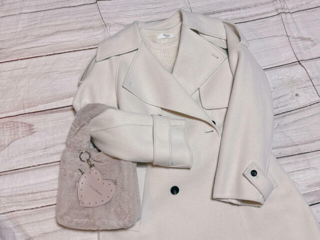 ホワイトのコートに合わせてみました。かわいい〜！