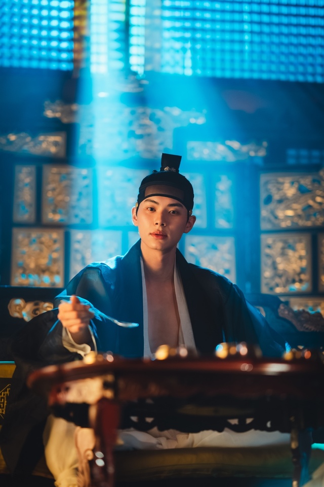 Netflixシリーズ『暴君のシェフ』独占配信中