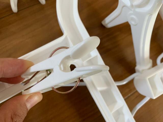 【ニシダ すぐ取れ角ハンガー プラ40S】凹凸のないフラットなタイプの洗濯ばさみ