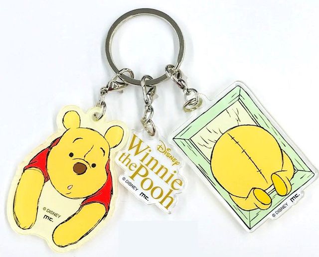 アクリル素材のキーチェーンは表情付き!ロフト『プーと大人になった僕』グッズ