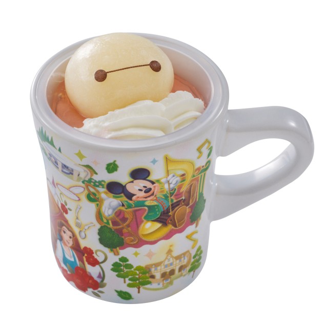 ストロベリームース、スーベニアカップ付き 600円｜スウィートハート・カフェ｜東京ディズニーランド「New Dreams, More Fun!!」関連メニュー
