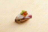 【ゆず庵の食べ放題メニュー人気ランキング 2位】「宇和海産 寒ぶり握り(一貫)」
