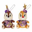 ぬいぐるみバッジセット 3,600円|サイズ:(1体当たり)高さ約12cm、2体セット|東京ディズニーリゾート40周年“ドリームゴーラウンド”スペシャルグッズ|発売日:2023年4月10日(月)|販売店舗:東京ディズニーランド「グランドエンポーリアム」、東京ディズニーシー「エンポーリオ」