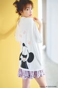 【SNIDEL HOME/MICKEY&MINNIE COLLECTION】バリエーションプリントTシャツ：オーバーシルエット。カラーごとに異なるMICKEYをプリント。