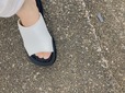 【UNIQLO:C スライドサンダル】底に厚みと適度なクッション性があるので、アスファルトの上も疲れることなく歩けました！