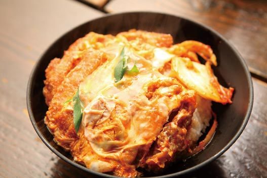 丼や ぶあいそう　キムチかつ丼  650円