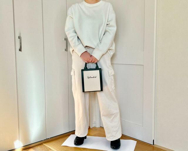 【UNIQLO スウェットカーゴパンツ】靴やバッグなどで印象が変わる