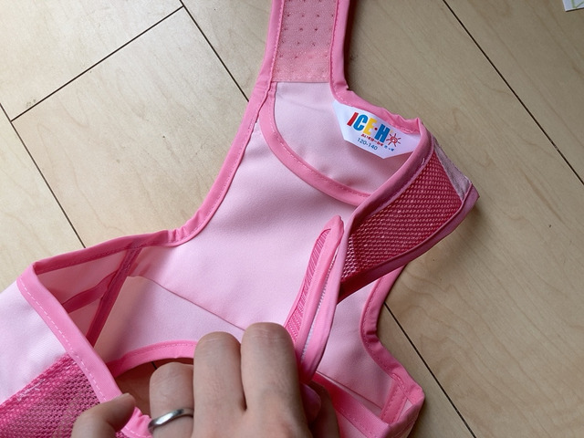 【赤城工業株式会社 アイスハーネス】着られる保冷剤