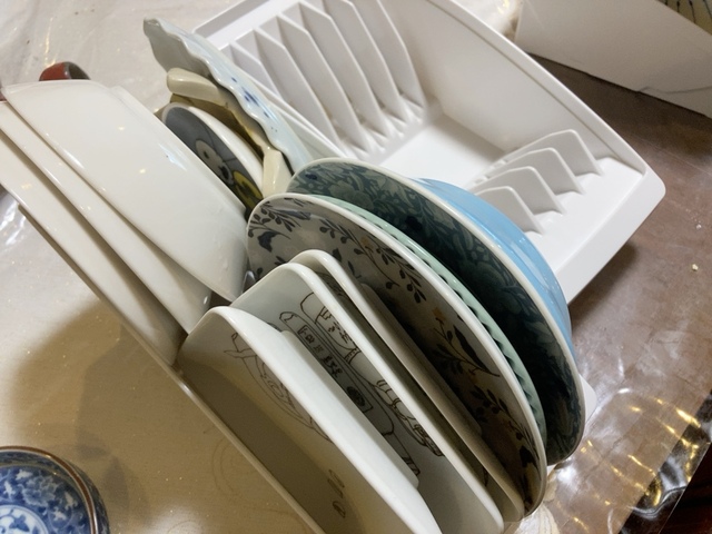 【トトノ 棚置きディッシュスタンド(ミニ)】直径8～13cmのお皿を最大13枚収納可能！