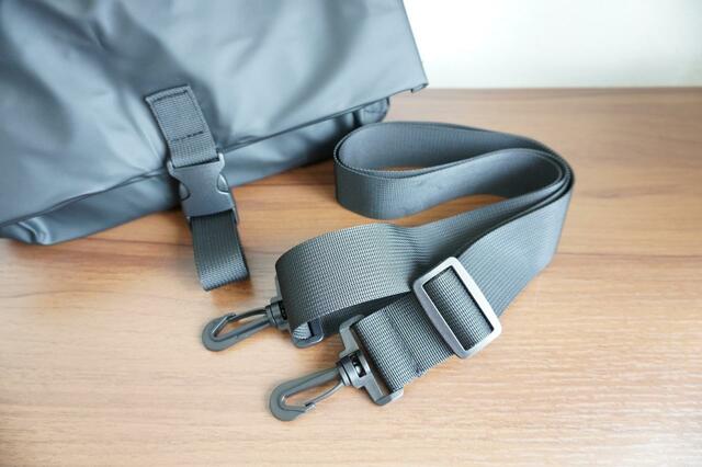 最長130cmまで伸ばせるショルダーストラップ