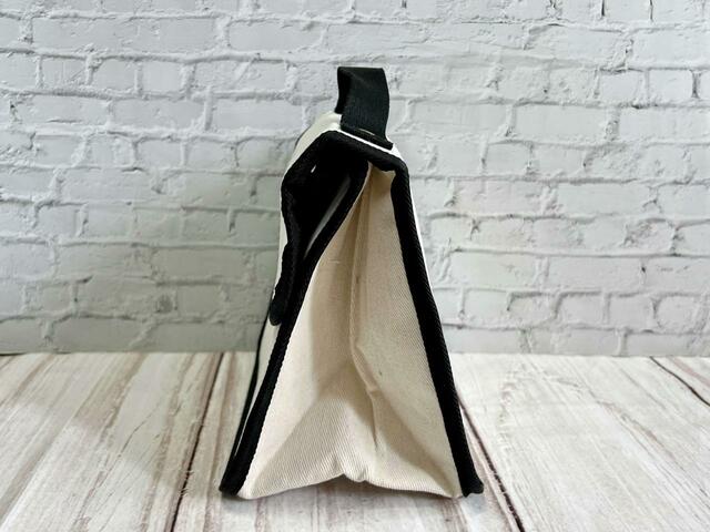 【otonaMUSE（オトナミューズ）7月号増刊】横から見ると三角のようなフォルム！