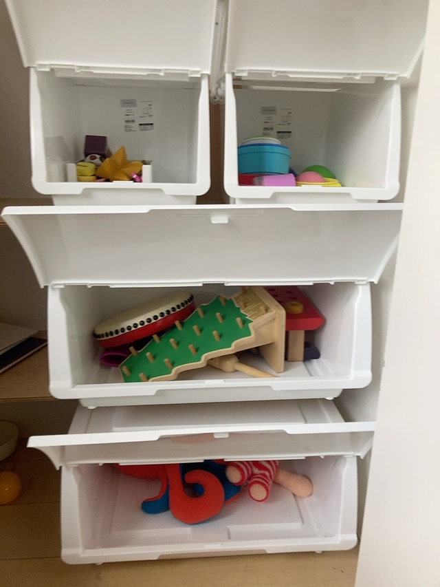 【ニトリ 収納ケース Nフラッテ】投げ込むだけなのであっという間に片づいちゃいました