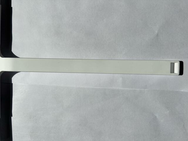 【山崎実業　tower マグネット水切りワイパー】持ち手が長いので身長が低い人も使いやすい