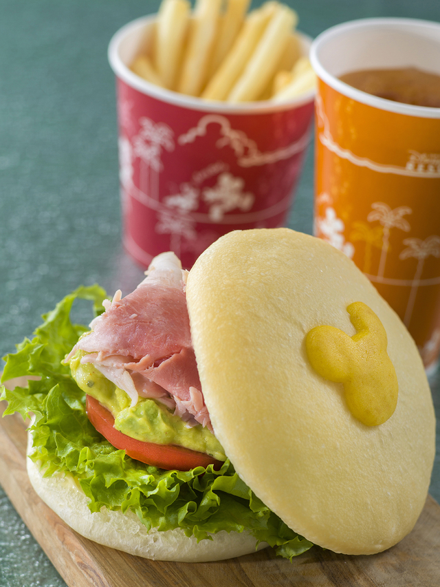 「ニューヨーク・デリ」 スペシャルセット 1,230円｜東京ディズニーシー「ディズニー・イースター」