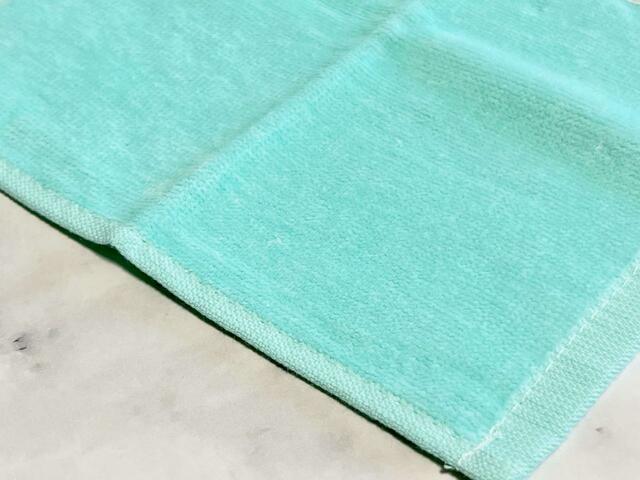 【100円ショップ×うる星やつら】綿100％。表面はベルベットのような滑らかな生地