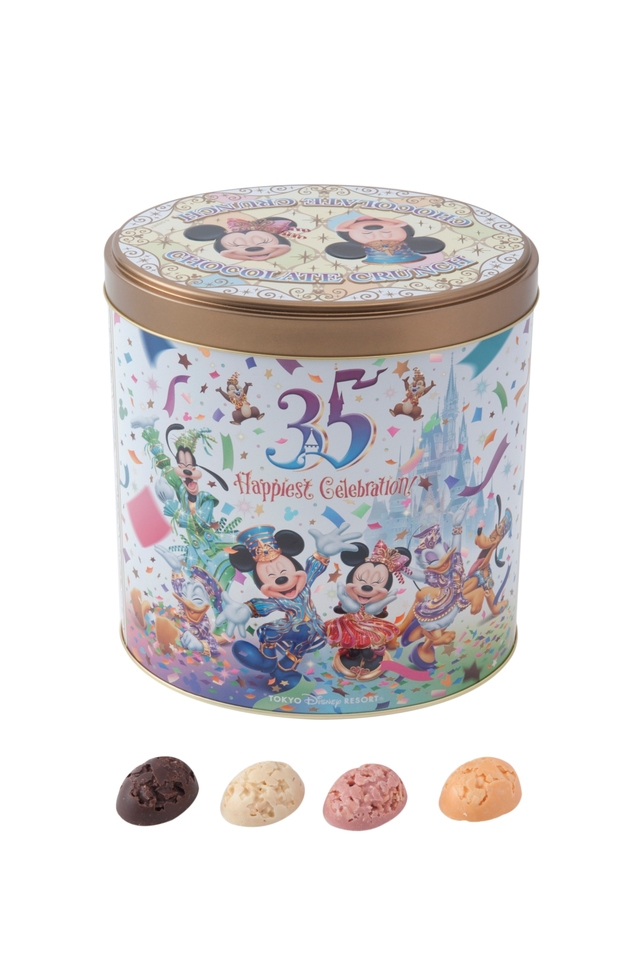 チョコレートクランチ 2,600円｜縦約14.5×縦約19×高さ約20cm｜内容量：60個（ミルク15個、ホワイト15個、ストロベリー15個、メロン風味15個）｜東京ディズニーリゾート35周年“Happiest Celebration! ”スペシャルグッズ