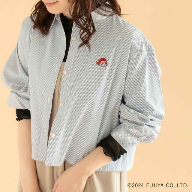 【Te chichi TERRASSE × Peko】刺繍クロップドシャツ：￥5,940、カラー：red / navy