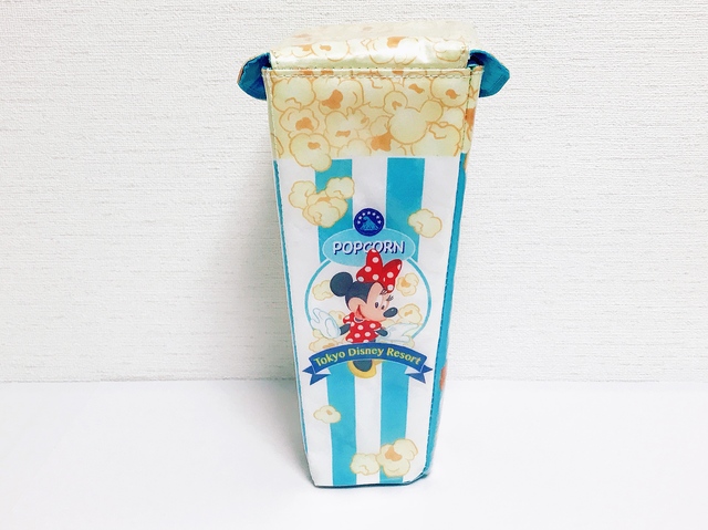 後ろ：ミニーマウス