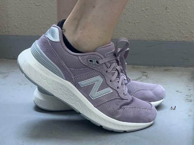 【New balance 880 v6 TW6】地面に足が着地するとき、足腰への衝撃がほとんどありません！