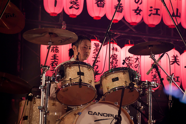 ハルキ(サポートDr) 撮影:さわきみのり