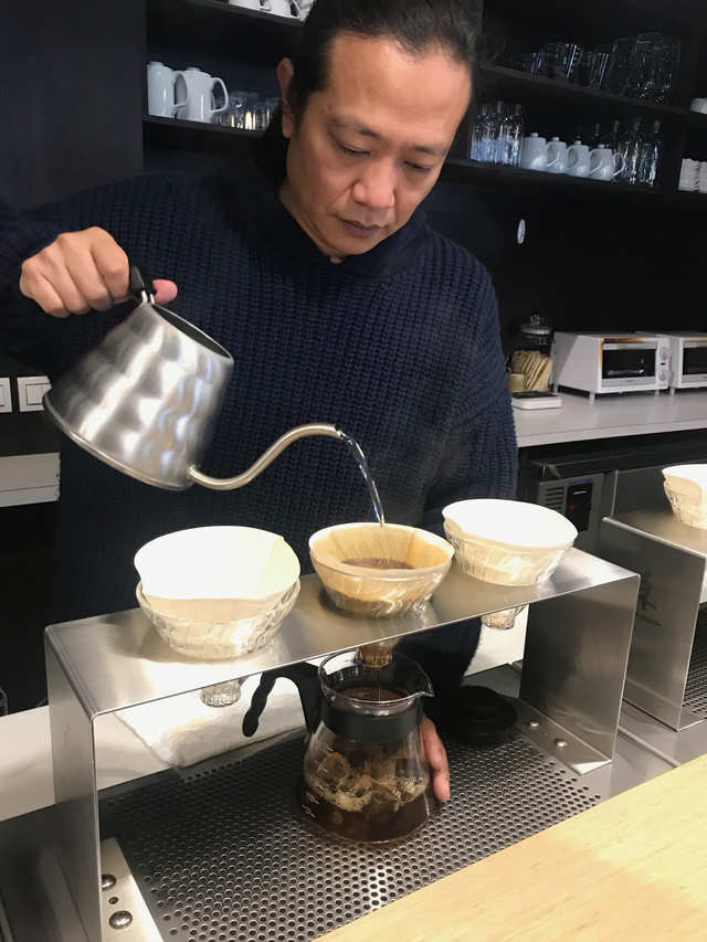 迪化街エリアの南寄りにある『森高砂咖啡館』の董オーナーのアイスコーヒー。急速に冷やすことで旨味を閉じ込める