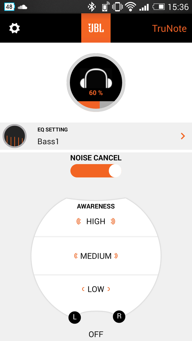 「EVEREST ELITE 300」（JBL）　スマホ用のアプリによって、詳細な設定が可能 