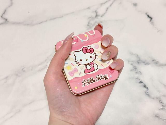 薄型で手のひらに収まるサイズ感のため、小物整理にも便利♪