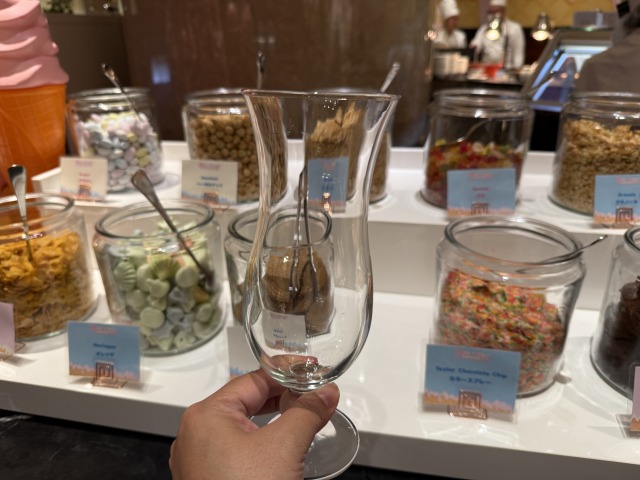 パフェグラスに入れてオリジナルパフェを作ろう