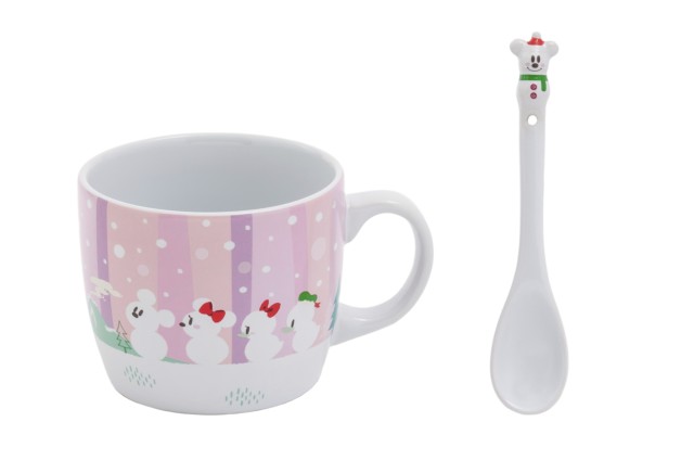 スープカップ（スプーン付） 1,800円｜（カップ）直径約10×高さ約8.5cm（スプーン）長さ約14cm｜東京ディズニーリゾート「ディズニー・クリスマス」2019｜販売店舗：東京ディズニーランド「グランドエンポーリアム」、東京ディズニーシー「エンポーリオ」