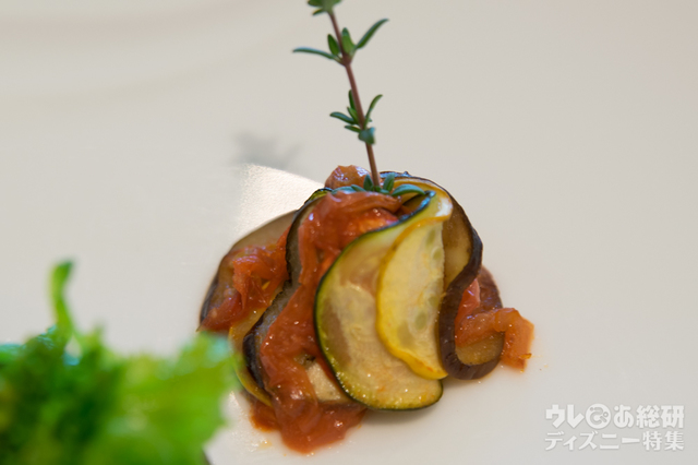 “ピクサー・プレイタイム”ディナーコース 10,290円｜東京ディズニーシー・ホテルミラコスタ「オチェーアノ」