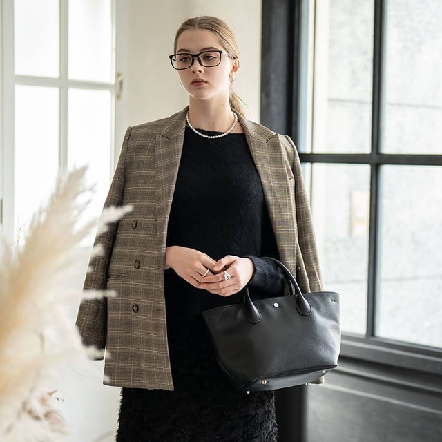 【HAYNI / Parjone パルヨネ】フォーマルな服装にも◎