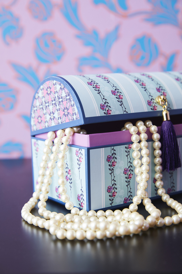 ANNA SUI アーチ型ボックス ブルー：2,800円（税込）