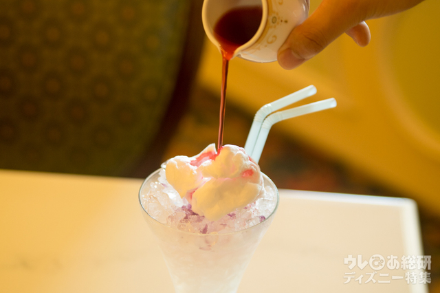 “ディズニー夏祭り”スペシャルノンアルコールカクテル 1,240円｜東京ディズニーランドホテル「シャーウッドガーデン・レストラン」