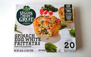 【コストコ　ほうれん草のフリッタータ　1.13kg（20個）　1880円】平たい箱の中に、個包装のフリッタータがズラリ