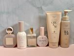 手持ちのヌードパールの香りのケアアイテムと並べてみました。ボディミストもブランドの世界観がしっかり表現されていますね♪