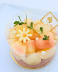 「ごろごろ桃バウム」は（近日販売予定）【KingFarmCafeの桃のパフェ】