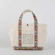 【紀ノ国屋 MADE WITH LIBERTY FABRIC「紀ノ国屋 リバティプリント コットントート」￥3,850】ナチュラル／洗練されたデザインと上質な素材が融合した紀ノ国屋のオリジナルバッグ