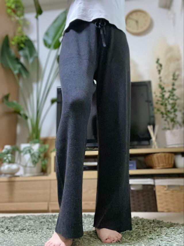 【ユニクロウォッシャブルニットリブパンツ】膝部分のラインの拾い方