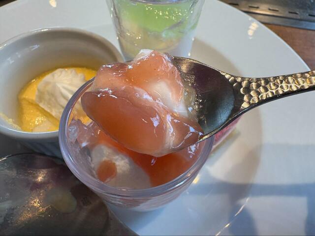 【プレミアムカルビ　白桃ヨーグルト】季節を感じる一品◎(8月末までの期間限定）