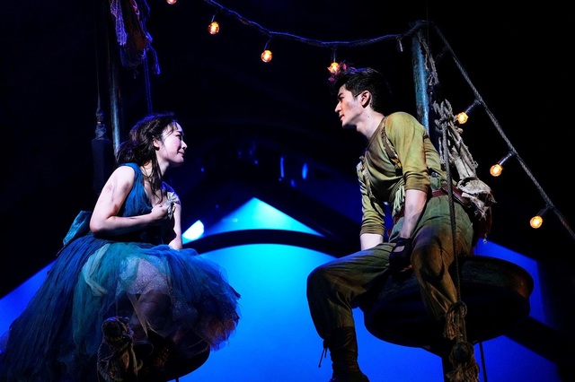 『ウェンディ&ピーターパン』ゲネプロより、左から　ウェンディ：黒木華　ピーターパン：中島裕翔