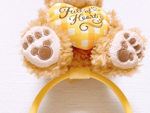 リングはフェルトで縫付