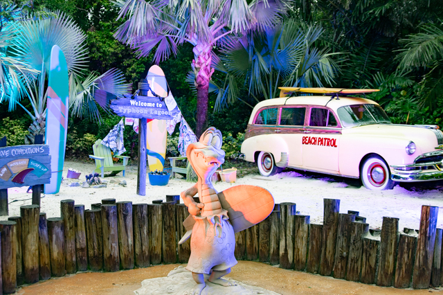 ディズニー・タイフーン・ラグーン「H2Oグロウナイト」