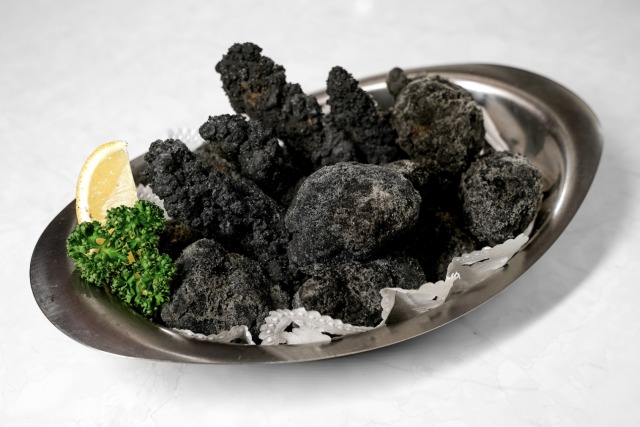 「ゴジラ メガ盛り黒から揚げ」（14個入り / 100園）