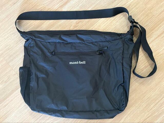 【モンベル　ポケッタブル　ライトショルダーL】サイズは高さ37×幅42×奥行き13.5cm。重さはわずか196gです！